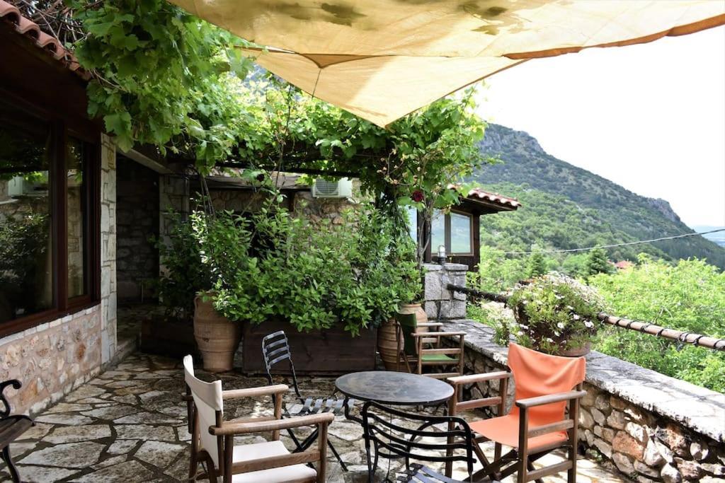 Μικρή Πέτρινη Μεζονέτα 2 Villa Lilaia Luaran gambar
