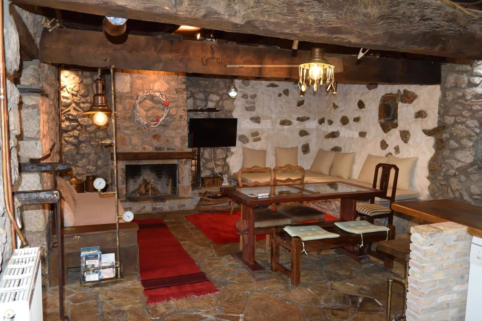 Μικρή Πέτρινη Μεζονέτα 2 Villa Lilaia Luaran gambar